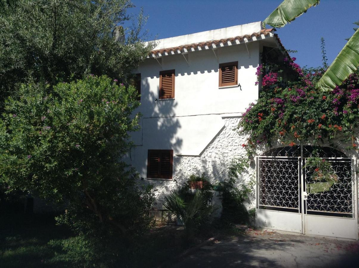 Deliziosa Villa 150 Metri Dal Mare Quartu SantʼElena Eksteriør bilde